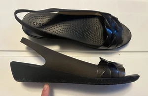 Crocs Isabella Slingback Damen Größe 8 niedriger Keilabsatz schwarz 204774 leicht - Bild 1 von 10