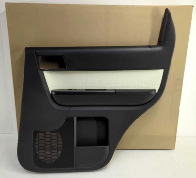 Nuevo panel de moldura de puerta trasero derecho Ford 2009-2011 Mercury Mariner negro cachemir OEM  Foto 1 de 4