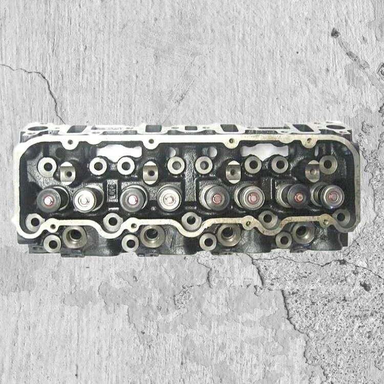 GM CHEVY 6.5L CYLINDER HEAD LOADED 90 DEGREE. - Image 1 of 1