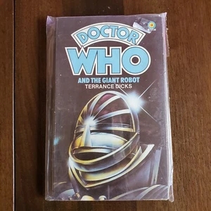 Doctor Who and The Giant Robot Novel Book paperback 1984 reprint - Picture 1 of 2