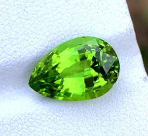VVS 5.73 CT Natural Green Peridot Gemstone Pear Cut From Pakistan - Picture 1 of 2