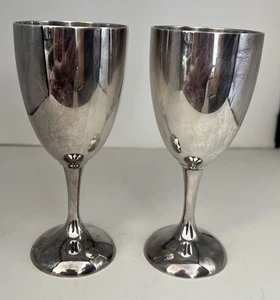 Set Of Two International Silver Co Stemmed Smooth Silver Wine Glasses Goblets - Picture 1 of 10