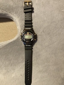 Black aviator style with stainless steel back watch with bracelet preowned used - Picture 1 of 2