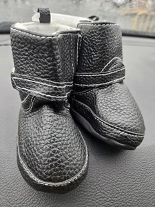 NWT LITTLE ME Infant Boys Girls 100% Cotton Boots Hook & Loop Black Shoes 9-12m - Picture 1 of 5