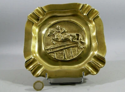  GRAND CENDRIER OU VIDE-POCHE  ANCIEN en bronze, jockey et cheval, 18,5 cm - Photo 1/3