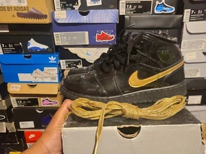 Air jordan one mid black and gold - Picture 1 of 6