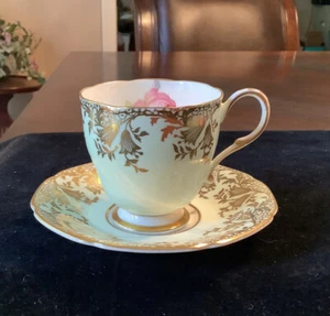 Taza y platillo de taza de té Paragon 1939-49 por Appt HM Queen/Qn Mary Roses - Imagen 1 de 11