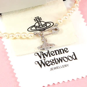 Vivienne Westwood Silver tone Lucrece Safety Pin Faux Pearl Necklace Gift BoxSet - Picture 1 of 14