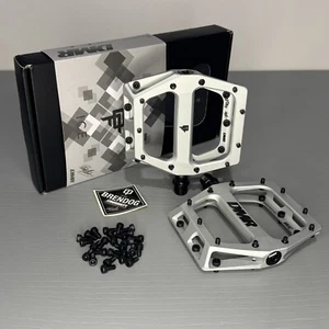 DMR Vault BRENDOG SPECIAL EDITION ICE Flat MTB Pedals NEW RRP £119.99 - Picture 1 of 12