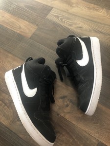 nike court borough 43