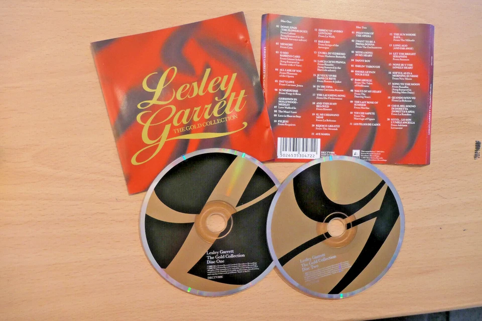 Lesley Garrett - The Gold Collection 2CD 2002 41 trks. CDs & Inlays only VGC. - Image 1 of 1