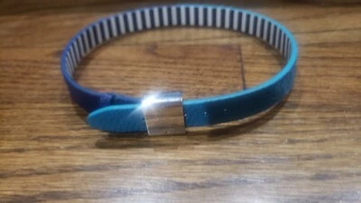 Gargantilla Henri Bendel de segunda mano de cuero azul bloque a rayas collar cierre de plata Foto 1 de 4