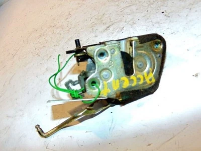 Hyundai Accent 1997 Right rear door lock 8142022000 SOV34301 - Image 1 of 4