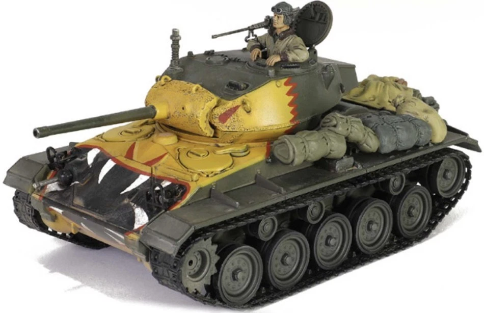 FORCES OF VALOR FOR801002B TANK M24 1945 US CHAFFEE MEDIUM COMPANY D.36 1:32 Mod - Immagine 1 di 1