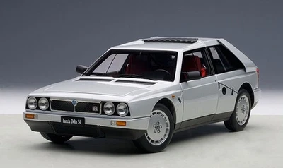 AUTOart Signature 1:18 - Lancia Delta S4 1985 - GRIGIO METALLIZZATO - 74772 -NEW - Immagine 1 di 4