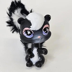 Littlest Pet Shop Skunk Purple Eyed 2007 #641 - Picture 1 of 8