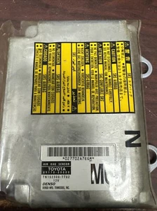 TOYOTA SIENNA SRS CONTROL MODULE  UNIT PN: 89170-08080 (P) - Picture 1 of 4