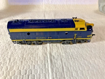 Ho Mantua Santa Fe #4015 F7A Diesel Locomotive - w/Light - Image 1 of 4