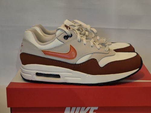 Scarpe da ginnastica Nike Air Max 1 GS bambini Sail Stone UK 5 5 nuove DZ3307 sneakers
