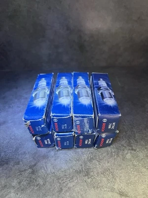 NOS Box of 8 PCS Bosch Spark Plugs W7AC 7596 - Image 1 of 2