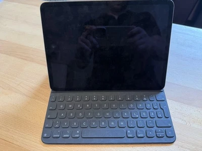 iPad Pro 11” (3. Gen, 2021, M1, 128GB, Wi-Fi) + Pencil 2 + Keyboard Bundle - Bild 1 von 3