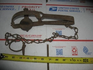 ANTIQUE STEEL TRAP UNKNOWN MAKER - Picture 1 of 2