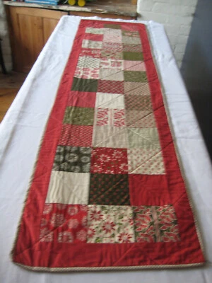 Hand-made cotton patchwork table runner in red, green and ecru - Image 1 of 4