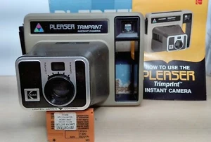 Vintage Kodak Pleaser Trimprint Instant Camera, w/Manual & Box – Shutter Working - Foto 1 di 16