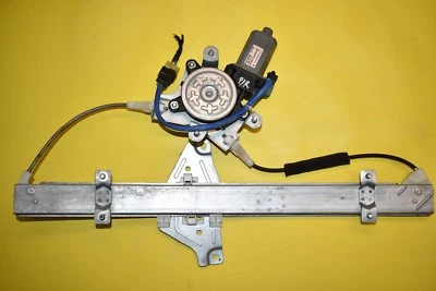 04 05 06 07 08 Suzuki Forenza Window Regulator w/ Motor Right Passenger Rear OEM - Image 1 of 4