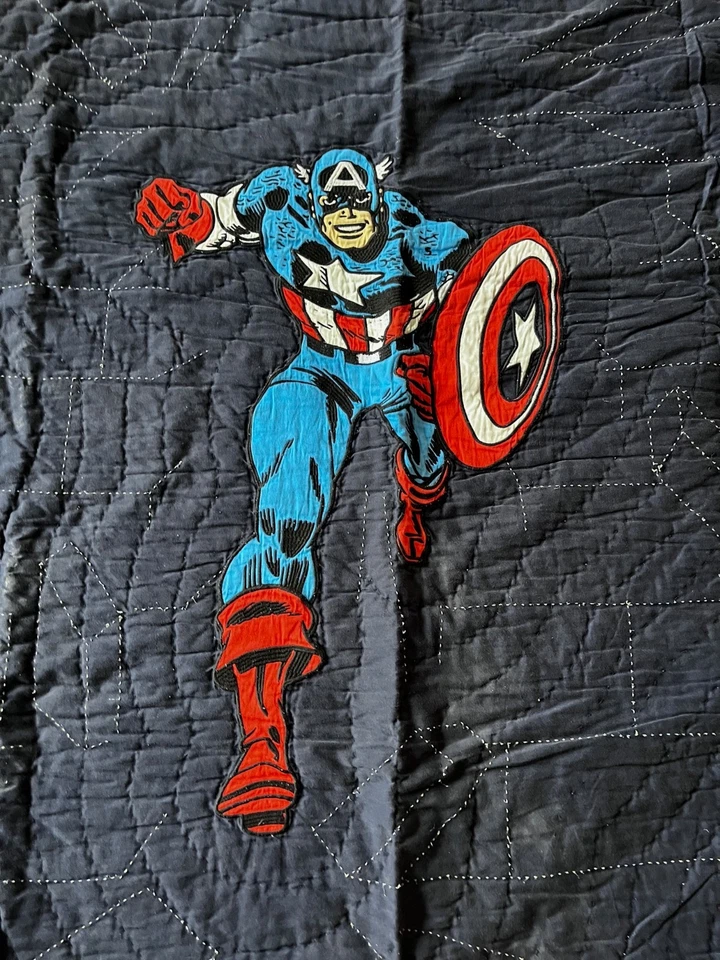 DC COMICS  Pottery Barn Kids Marvel Captain America Twin Quilt - Image 1 of 4
