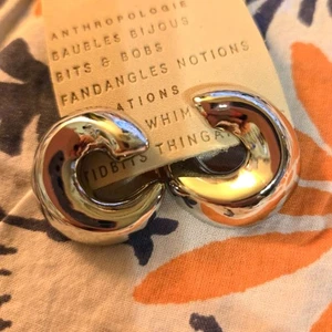 Anthropologie Boho-Chic Silver Hoop Earrings Front Facing C Shape NWT - Picture 1 of 5