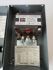 BRAND NEW CUTLER HAMMER LIGHTING CONTACTOR MODEL # C30CG3A - Picture 1 of 9