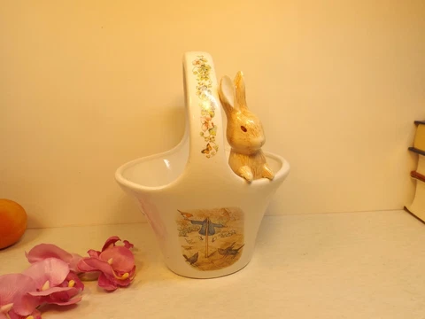 VTG porcelain Rabbit Bunny in basket Planter Pen jewelry holder Easter gift RARE Cover