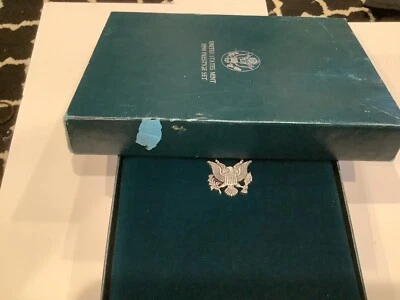 1990 US Mint Prestige Proof Set 90% Silver Dollar Box & COA - Image 1 of 4