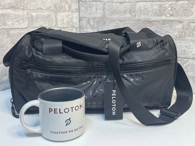 Bolso de Lona y Taza Peloton On The Go Negro Viaje Gimnasio Nuevo con Etiquetas Hinchado Raro Difícil de Encontrar Conjunto Foto 1 de 4