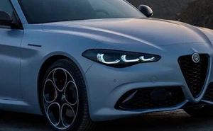 Alfa Romeo Giulia D/s Headlight - Picture 1 of 4