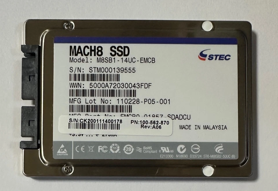 STEC MBSB1-14UC-EMCB  14GB SATA 1.8" MACH8 SSD 100-562-870 for VNXe3100/3150 Foto 1 de 1