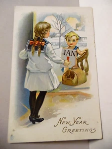 PC -5100 NEW YEAR POSTCARD - GIRL GREETING THE NEW YEAR AT HER DOOR - Bild 1 von 2