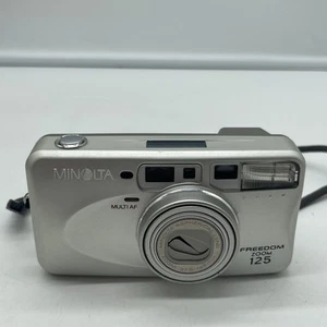 Minolta Freedom Zoom 125 35mm Point & Shoot Film Camera Works Great - Picture 1 of 8