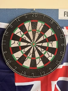 Dartboard Full Set 17" with 6 darts (2 sets) with easy mounting hook - Picture 1 of 2