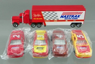 Vintage 1992 Matchbox Diecast Richard Petty NASCAR Nastrak Driving School Lot NM - Image 1 of 4