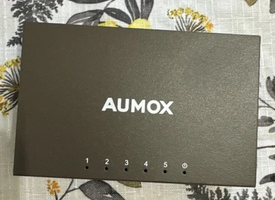Aumox 5 Port Gigabit Ethernet Switch model SG205 Device Only Gaming & Streaming - Image 1 of 4