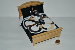 Miniature Dollhouse Bedspread/Comforter w-3 Pillows Handmade 1:12 Big Floral - Picture 1 of 4