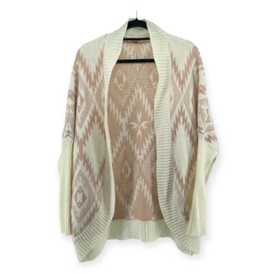 Cárdigan para mujer Charlotte Russe rosa jacquard suroeste azteca frente abierto largo Foto 1 de 4