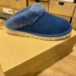 UGG Hausschuhe Damen Cluggette Wildleder Lammfell gefüttert in ozeanblau NEU - Bild 1 von 6