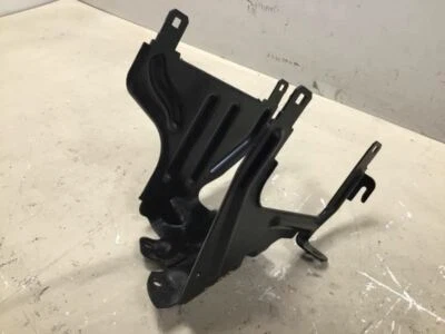 Dodge Grand Caravan 2012 3,6 L motor caja de fusibles soporte de montaje de fábrica Foto 1 de 4