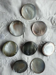 Shell Buttons Set of 8 25mm Grey With Black Edged Pearl Vintage(9975) - Picture 1 of 5