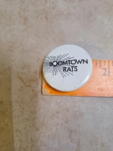 Vintage 80s Boomtown Rats Pinback Button 1.5" New Wave Rock Bob Geldof - Picture 1 of 3