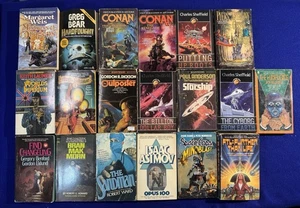 Large Lot of 19 Mixed Vintage Fantasy Sci-fi Classic PB Books, Various Authors - Picture 1 of 4