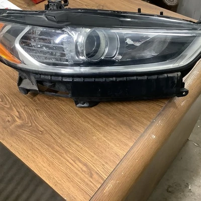 Ford Fusion 2013-2016 faro de pasajero halógeno lado derecho OEM, DS73-13W029-CD Foto 1 de 4
